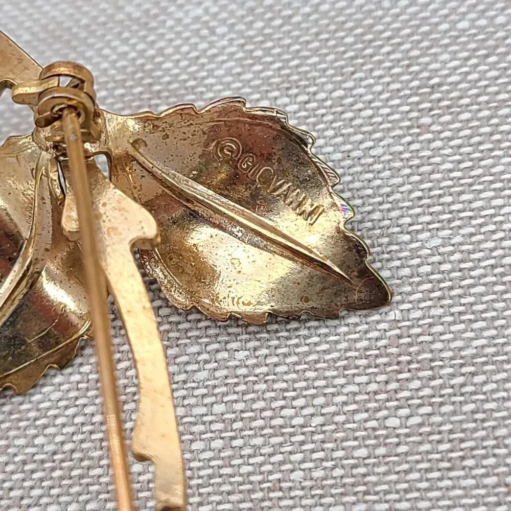 Signed Giovanni Enameled White Rose Bud Long Stem Brooch Pin Gold Tone VTG